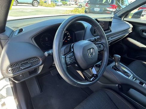 Used 2024 Honda HR-V Sport image 32