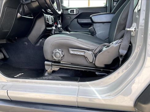 Used 2021 Jeep Wrangler Sport AWD/4WD image 58
