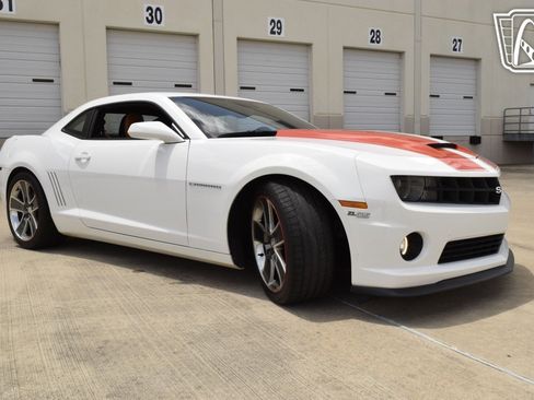 Used 2011 Chevrolet Camaro SS w/ RS Package image 20
