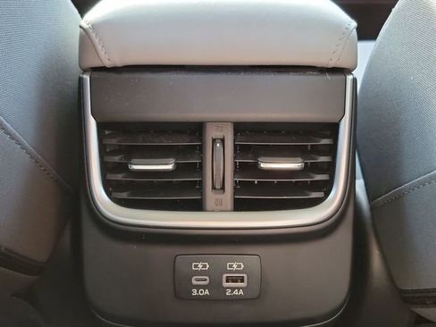 Used 2024 Subaru Outback Premium image 22