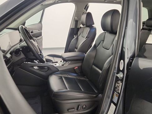 Used 2023 Kia Telluride EX image 13