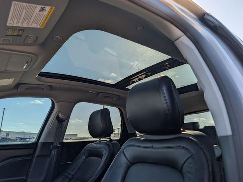 Used 2022 Lincoln Corsair Grand Touring w/ Elements Technology Bundle image 15