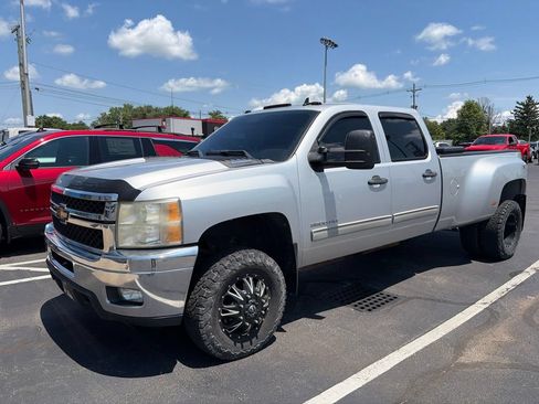 Used 2011 Chevrolet Silverado 3500 LT w/ Interior Plus Package AWD/4WD image 2