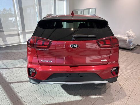 Used 2020 Kia Niro LX image 4