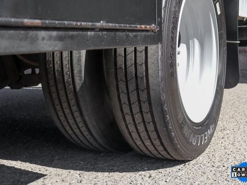 Used 2016 Ford F550 4x4 Crew Cab Super Duty image 41