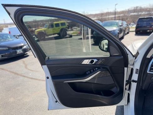 Used 2019 BMW X7 xDrive40i w/ Premium Package image 16