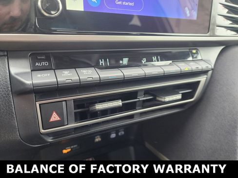 Used 2025 Toyota Camry SE image 34