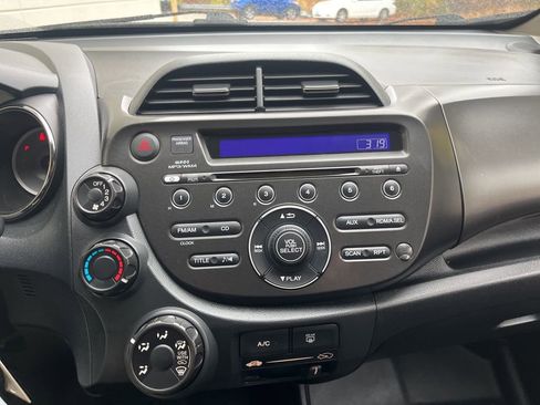 Used 2012 Honda Fit Sport image 22