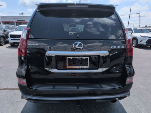 Used 2021 Lexus GX 460 Premium w/ Accessory Package AWD/4WD image 4