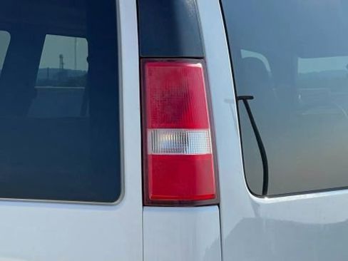 Used 2017 Chevrolet Express 2500 LT w/ LT Preferred Equipment Group image 32