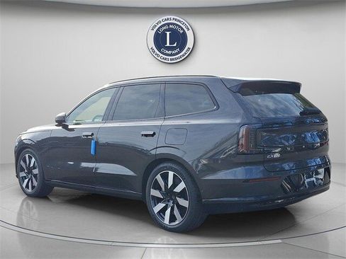 New 2025 Volvo EX90 Ultra image 3