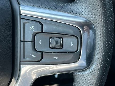 Used 2025 Chevrolet Blazer LT image 36