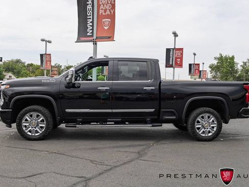 Used 2024 Chevrolet Silverado 2500 High Country w/ Technology Package AWD/4WD image 19