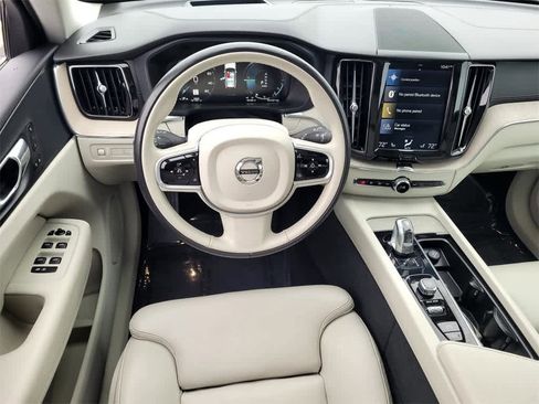 Used 2018 Volvo XC60 T8 Inscription w/ Advanced Package image 13