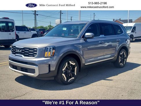 Used 2024 Kia Telluride S w/ S Sunroof Package FWD image 1