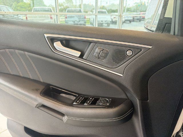 Used 2020 Ford Edge ST w/ Cold Weather Package AWD/4WD image 23