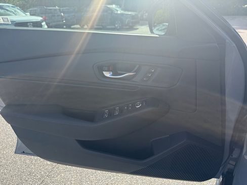 Certified 2025 Honda Accord Sport image 32