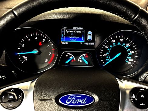 Used 2015 Ford Escape Titanium FWD image 17