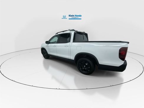 New 2026 Honda Ridgeline Black Edition image 8