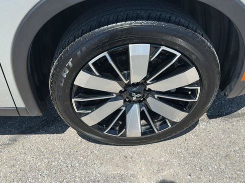 Used 2025 Mitsubishi Outlander SE AWD/4WD image 11