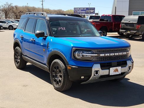 Used 2025 Ford Bronco Sport Badlands AWD/4WD image 6