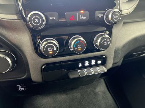 New 2026 RAM 1500 Express AWD/4WD image 16