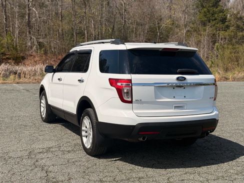 Used 2014 Ford Explorer XLT w/ Equipment Group 202A image 4