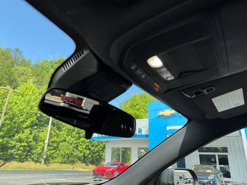 Used 2025 Chevrolet Equinox LT AWD/4WD image 27