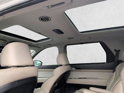 Used 2022 Hyundai Palisade Limited FWD image 13