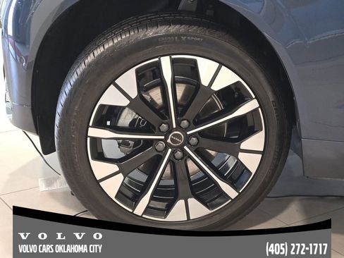 Certified 2026 Volvo XC60 B5 Plus w/ Protection Package Premier AWD/4WD image 11
