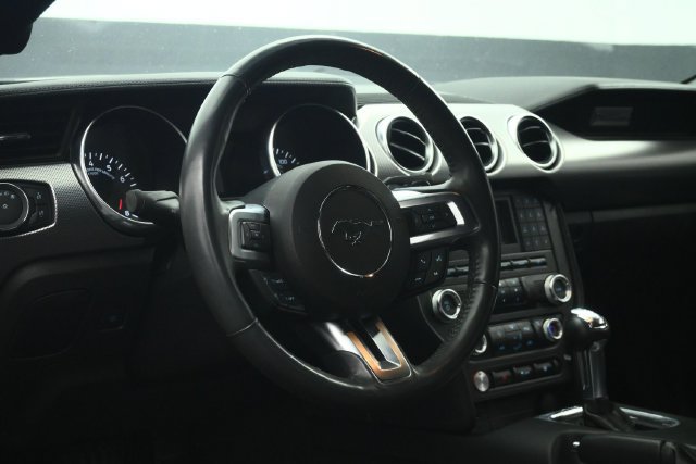 Used 2018 Ford Mustang GT RWD image 36