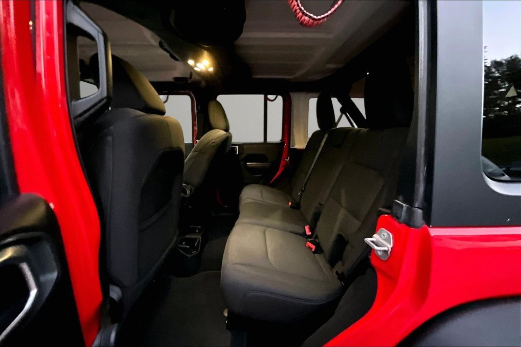 Used 2019 Jeep Wrangler Unlimited Sport AWD/4WD image 23