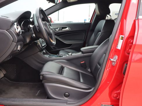 Used 2020 Mercedes-Benz GLA 250 image 9