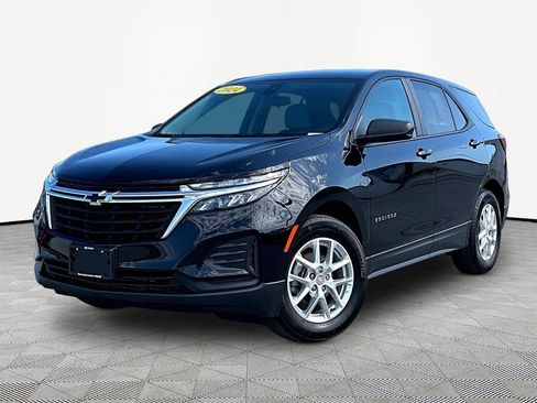 Used 2024 Chevrolet Equinox LS w/ LS Convenience Package FWD image 3