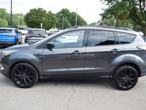 Used 2017 Ford Escape SE w/ Equipment Group 201A FWD image 10