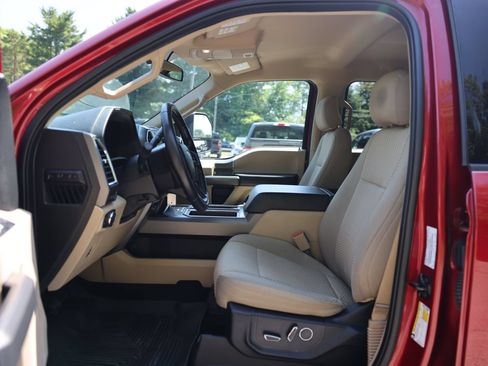 Used 2015 Ford F150 XLT w/ Equipment Group 302A Luxury AWD/4WD image 17