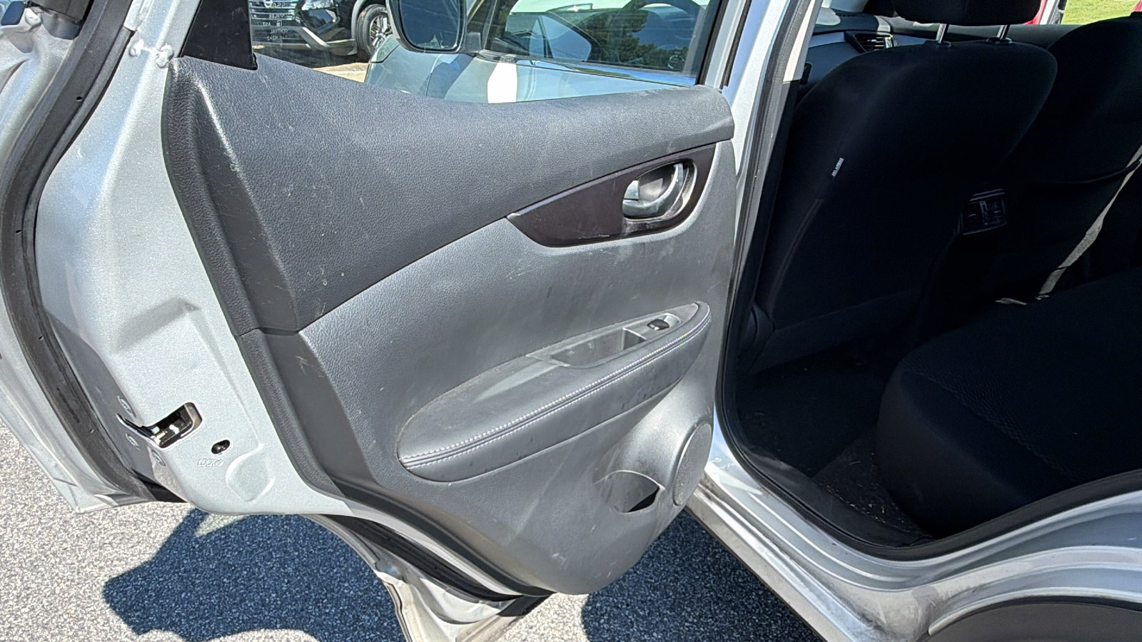 Used 2022 Nissan Rogue Sport S FWD image 22