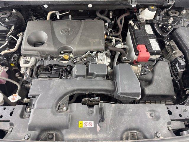Used 2025 Toyota RAV4 XLE AWD/4WD image 19
