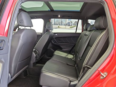 Certified 2024 Volkswagen Tiguan SE R-Line AWD/4WD image 13