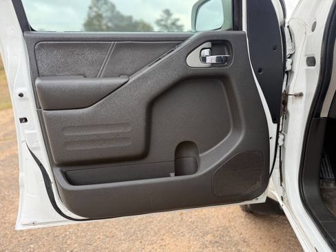 Used 2017 Nissan Frontier PRO-4X w/ Pro-4x Luxury Package image 23