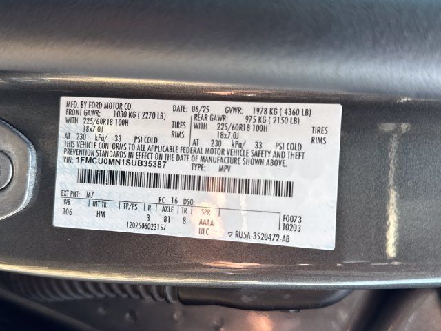 Used 2025 Ford Escape ST-Line FWD image 34