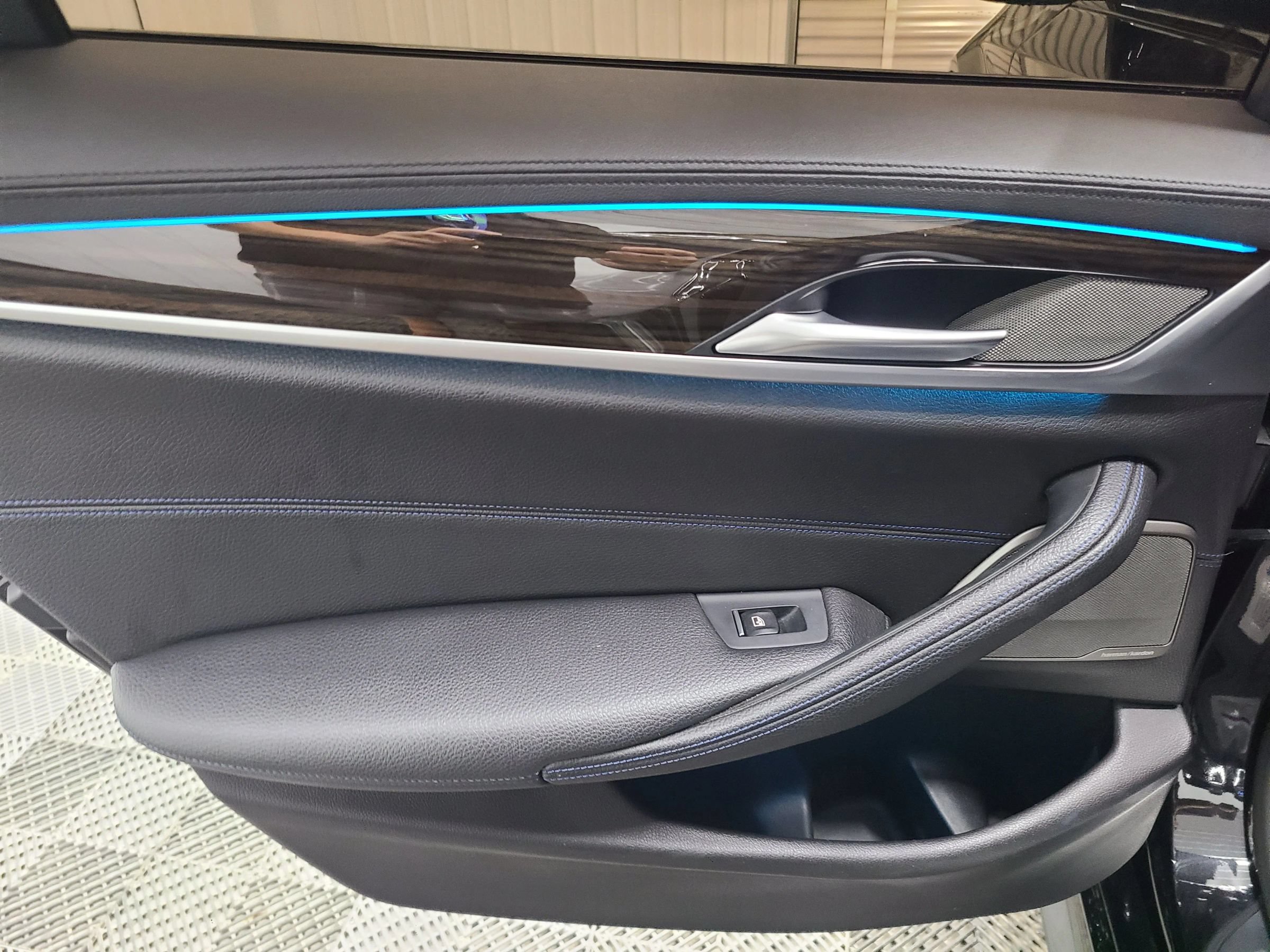 Used 2018 BMW 540i xDrive AWD/4WD image 38