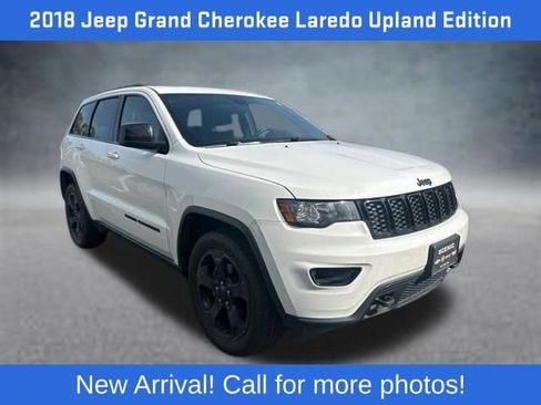 Used 2018 Jeep Grand Cherokee Laredo image 1