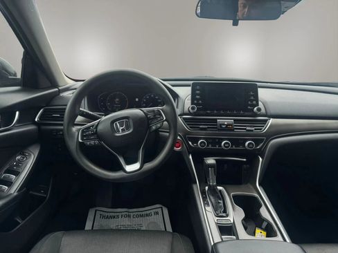 Used 2018 Honda Accord LX image 13