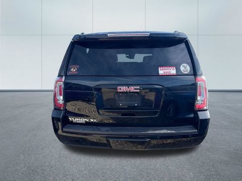 Used 2018 GMC Yukon XL SLT w/ Premium Edition AWD/4WD image 3