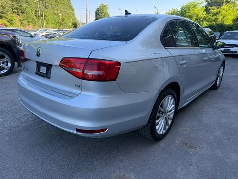 Used 2015 Volkswagen Jetta SE FWD image 14