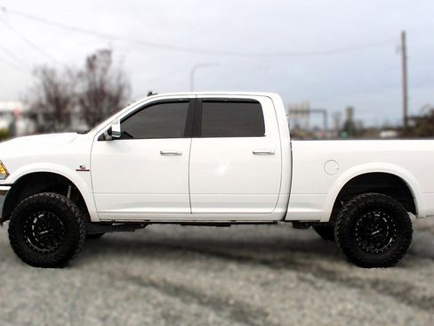 Used 2018 RAM 2500 Laramie image 4