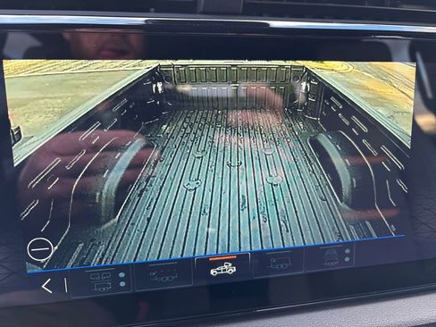 New 2026 GMC Sierra 2500 AT4 w/ AT4 Premium Plus Package image 33