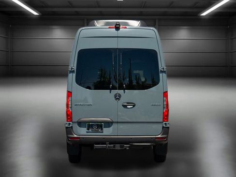 Used 2025 Mercedes-Benz Sprinter 2500 image 15