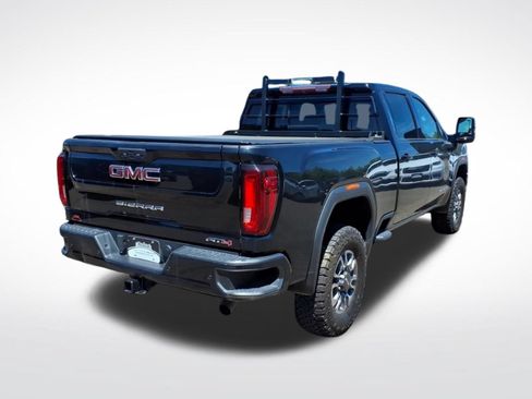 Used 2022 GMC Sierra 3500 AT4 w/ AT4 Preferred Package AWD/4WD image 6